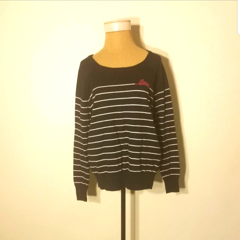 Plus Size Torrid Size 0 (L. 12) Black Knit with White Stripes Word Love in Pink